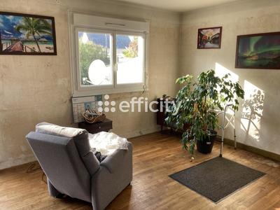 Maison - 96 m² - 5 pièces