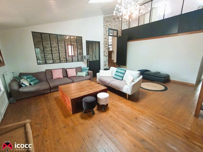 Maison - 300 m² - 9 pièces