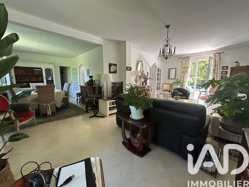 Maison - 137 m² - 6 pièces