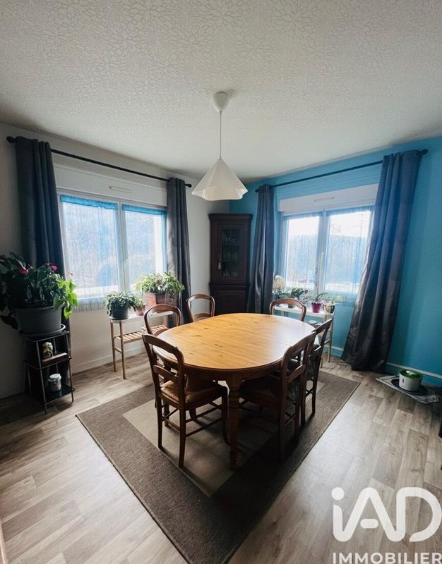 Maison - 98 m² - 5 pièces