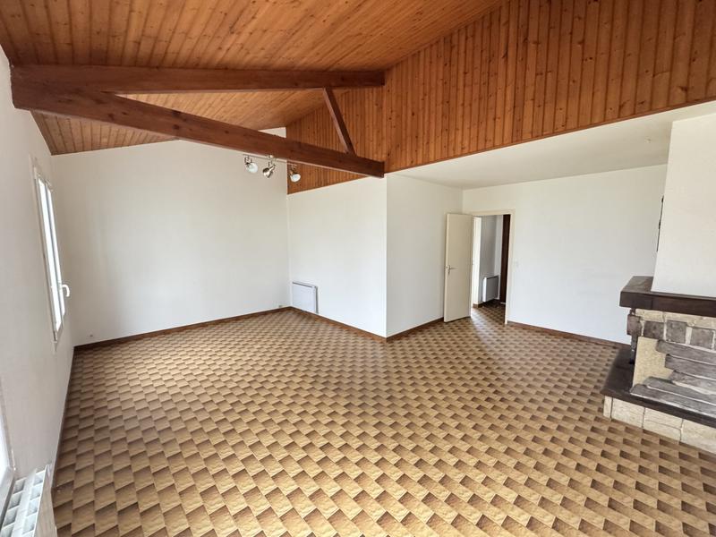 Maison - 95 m² - 5 pièces