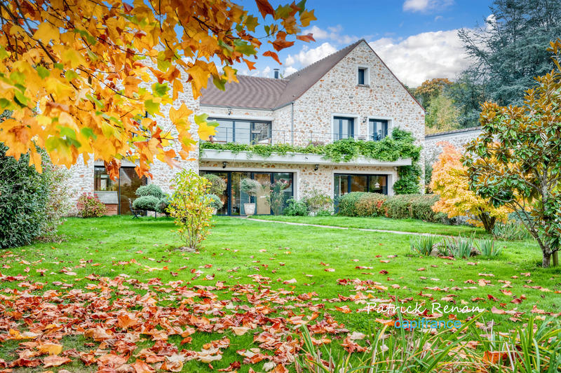 Maison - 439 m² - 8 pièces