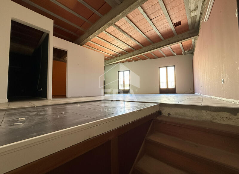 Local commercial - 305 m² - 3 pièces