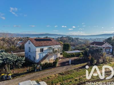 Maison - 140 m² - 6 pièces