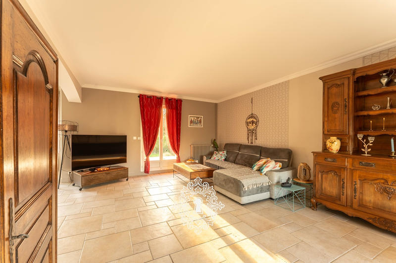 Maison - 195 m² - 7 pièces