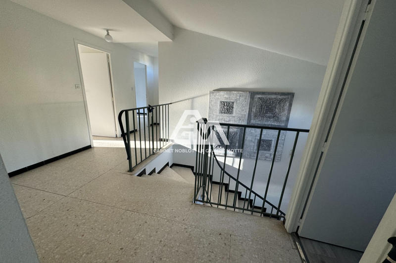 Maison - 158 m² - 6 pièces