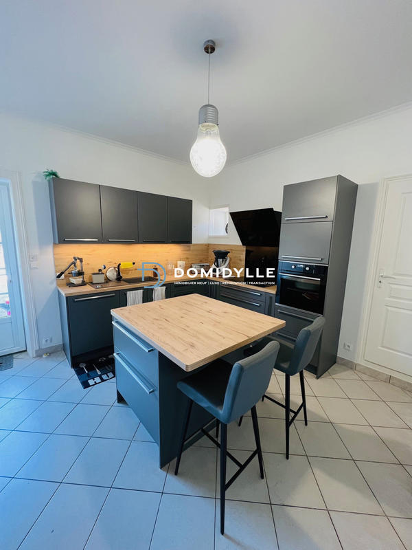 Propriété - 220 m² - 7 pièces