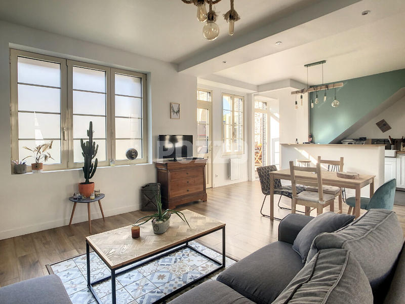 Maison - 95 m² - 5 pièces