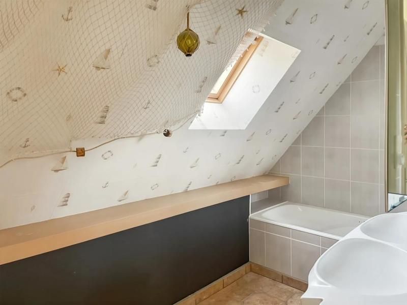 Maison - 174 m² - 7 pièces