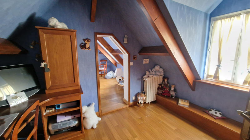 Maison - 200 m² - 9 pièces