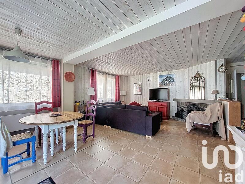 Maison - 170 m² - 9 pièces