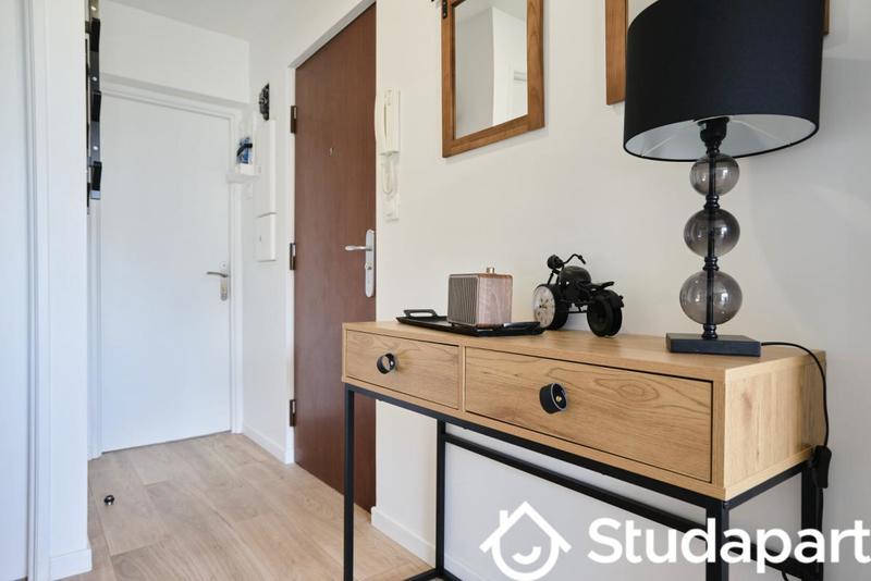 Chambre - 12 m² - 1 pièce