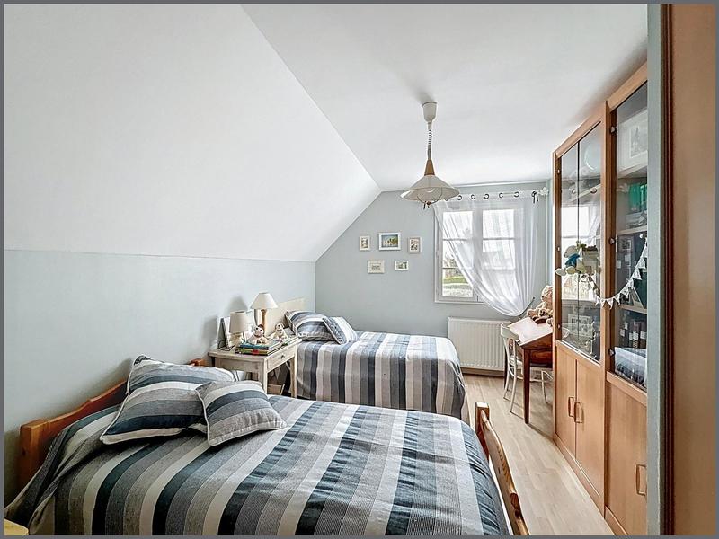 Maison - 184 m² - 8 pièces