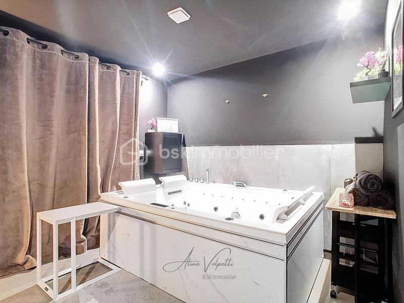 Maison - 111 m² - 3 pièces