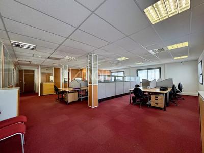 Bureau - 173 m² - 7 pièces
