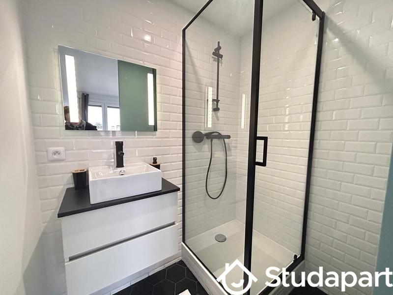 Chambre - 9 m² - 1 pièce