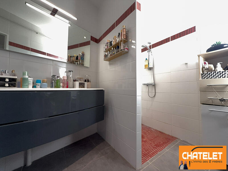 Maison - 105 m² - 5 pièces