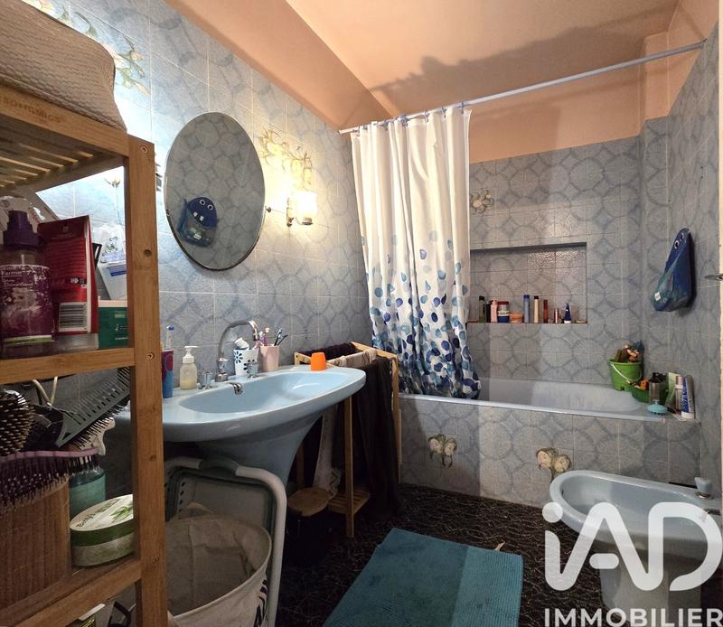 Maison - 200 m² - 8 pièces