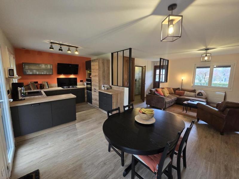 Maison - 106 m² - 7 pièces