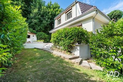 Maison - 185 m² - 6 pièces