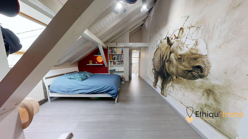 Maison - 200 m² - 6 pièces