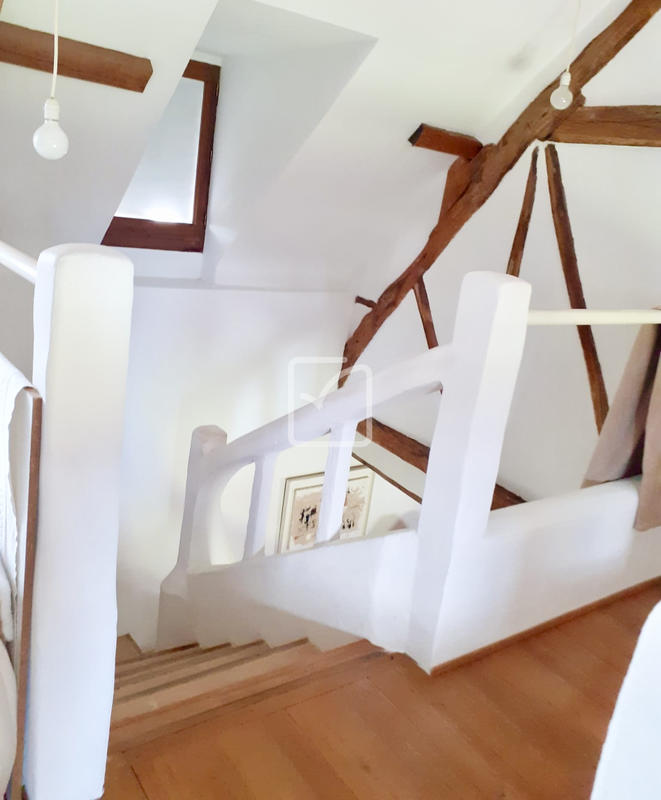 Maison - 290 m² - 11 pièces