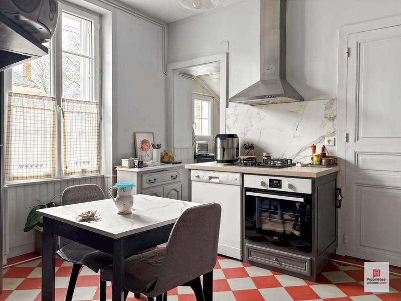 Maison - 128 m² - 8 pièces