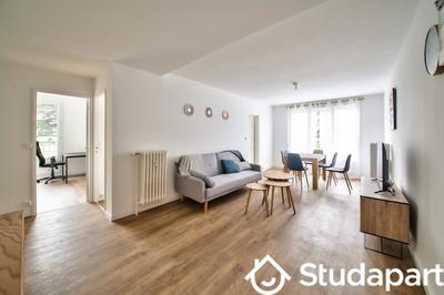 Chambre - 12 m² - 1 pièce