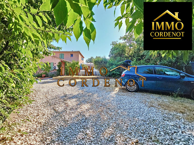 Villa - 90 m² - 4 pièces