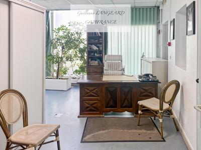 Local commercial - 190 m² - 4 pièces