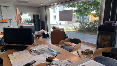 Local commercial - 83 m²