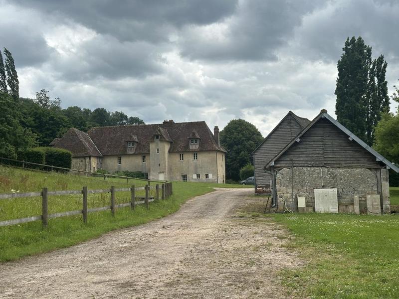 Maison - 420 m² - 12 pièces