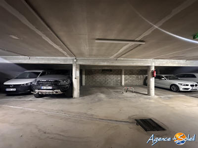 Parking / Garage - 12 m²