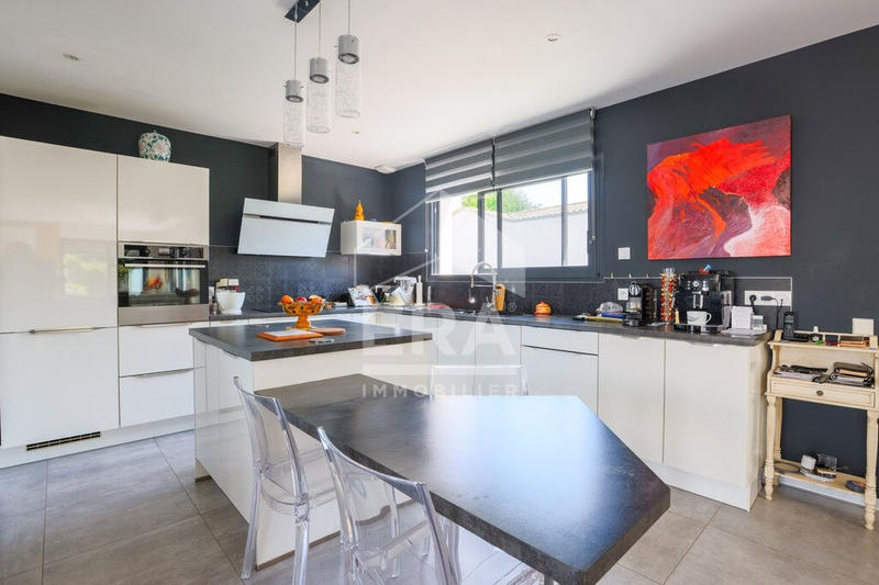 Maison - 192 m² - 6 pièces