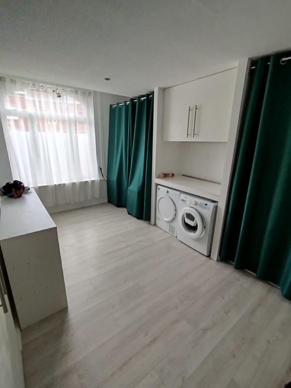 Maison - 217 m² - 7 pièces