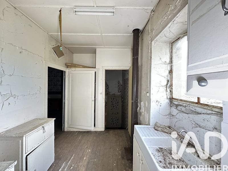 Maison - 219 m² - 8 pièces