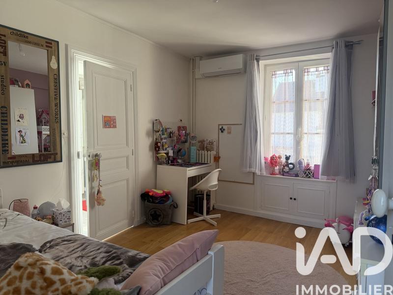 Maison - 169 m² - 8 pièces