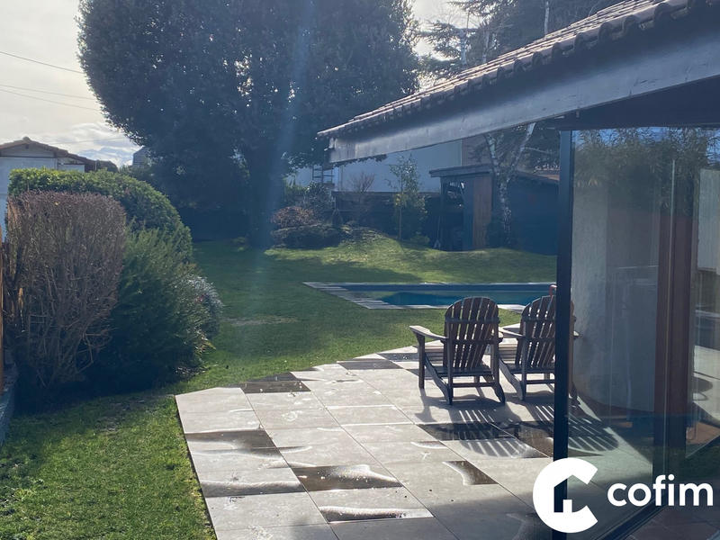 Maison - 135 m² - 6 pièces