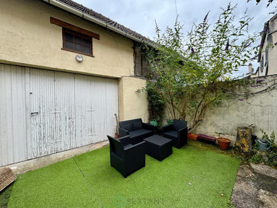 Maison - 90 m² - 4 pièces