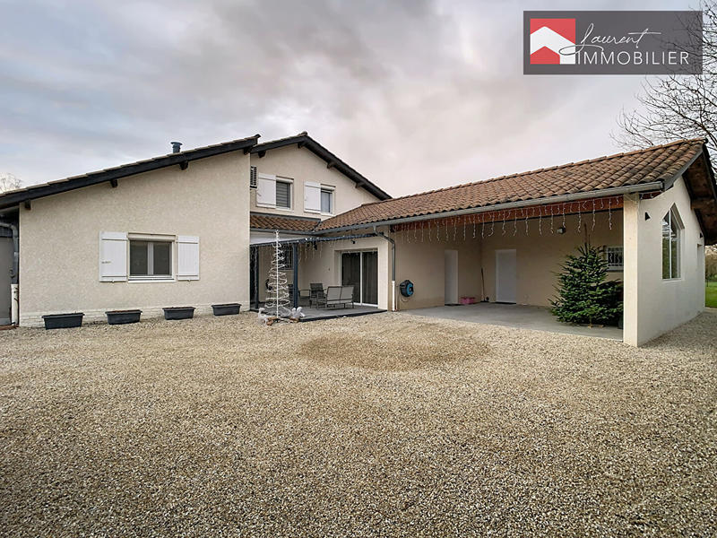 Maison - 201 m² - 6 pièces