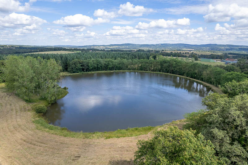 Propriété - 232 m² - 6 pièces