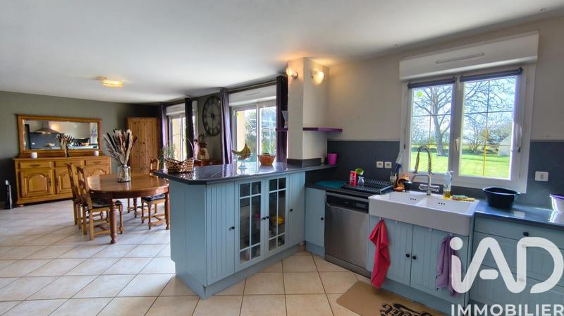 Maison - 200 m² - 9 pièces