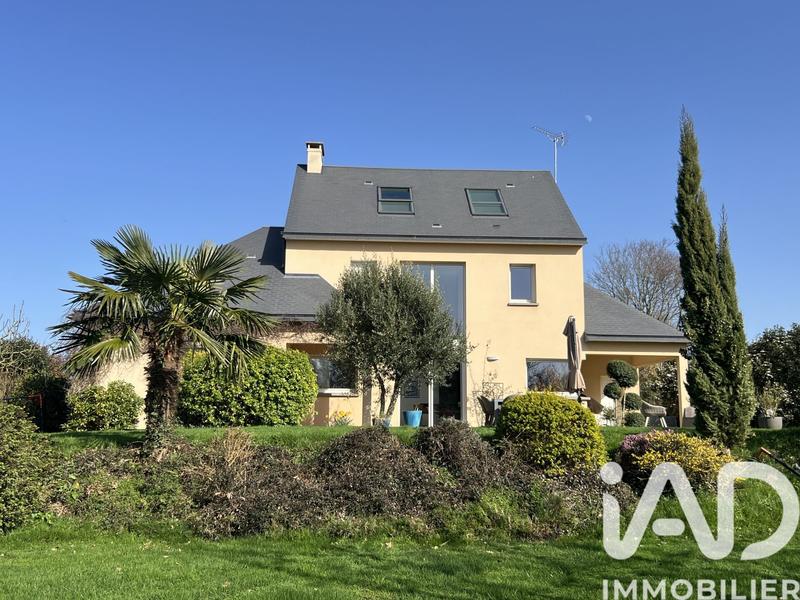 Maison - 198 m² - 8 pièces