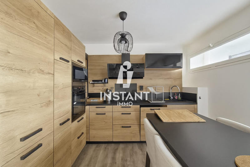 Appartement - 101 m² - 5 pièces