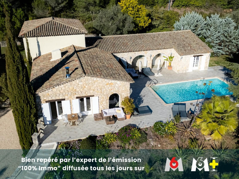 Maison - 345 m² - 10 pièces