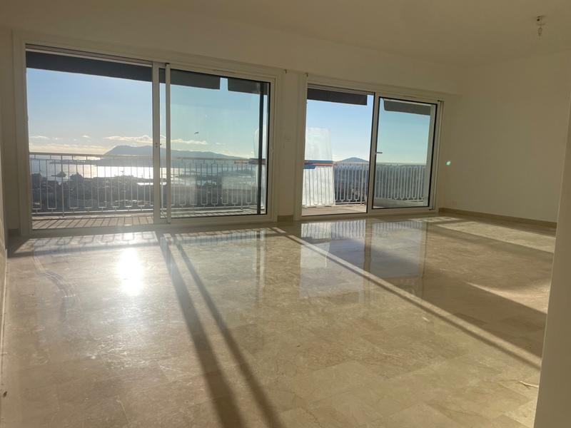 Appartement - 111 m² - 4 pièces