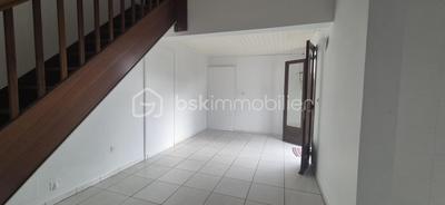 Maison - 96 m² - 5 pièces