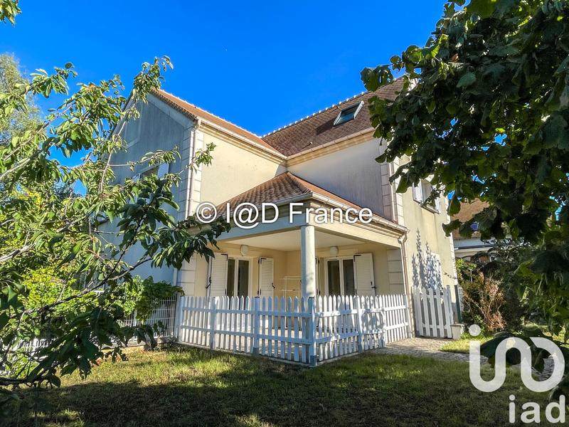 Maison - 177 m² - 7 pièces