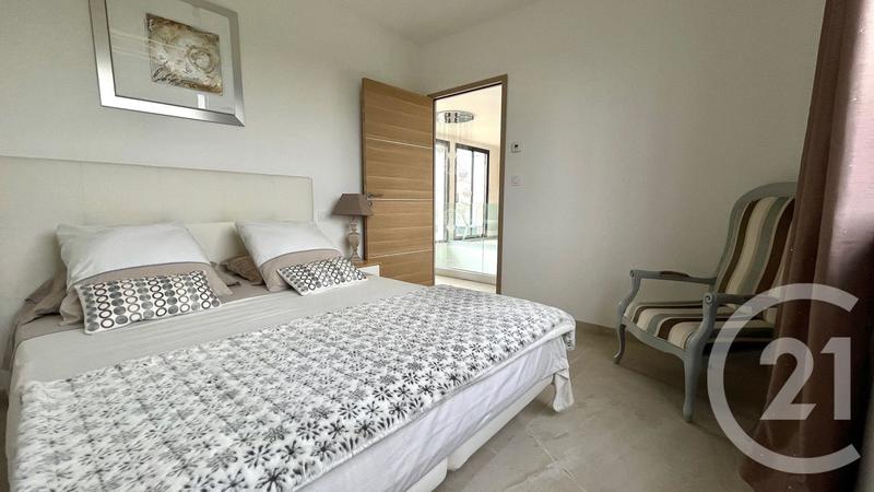 Villa - 169 m² - 5 pièces