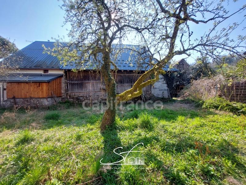 Grange - 260 m² - 2 pièces